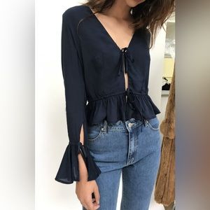 Lisa Says Gah Tan Siena Bell Sleeve Top